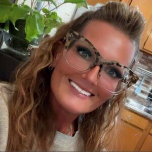 Meet your Posher, Linda